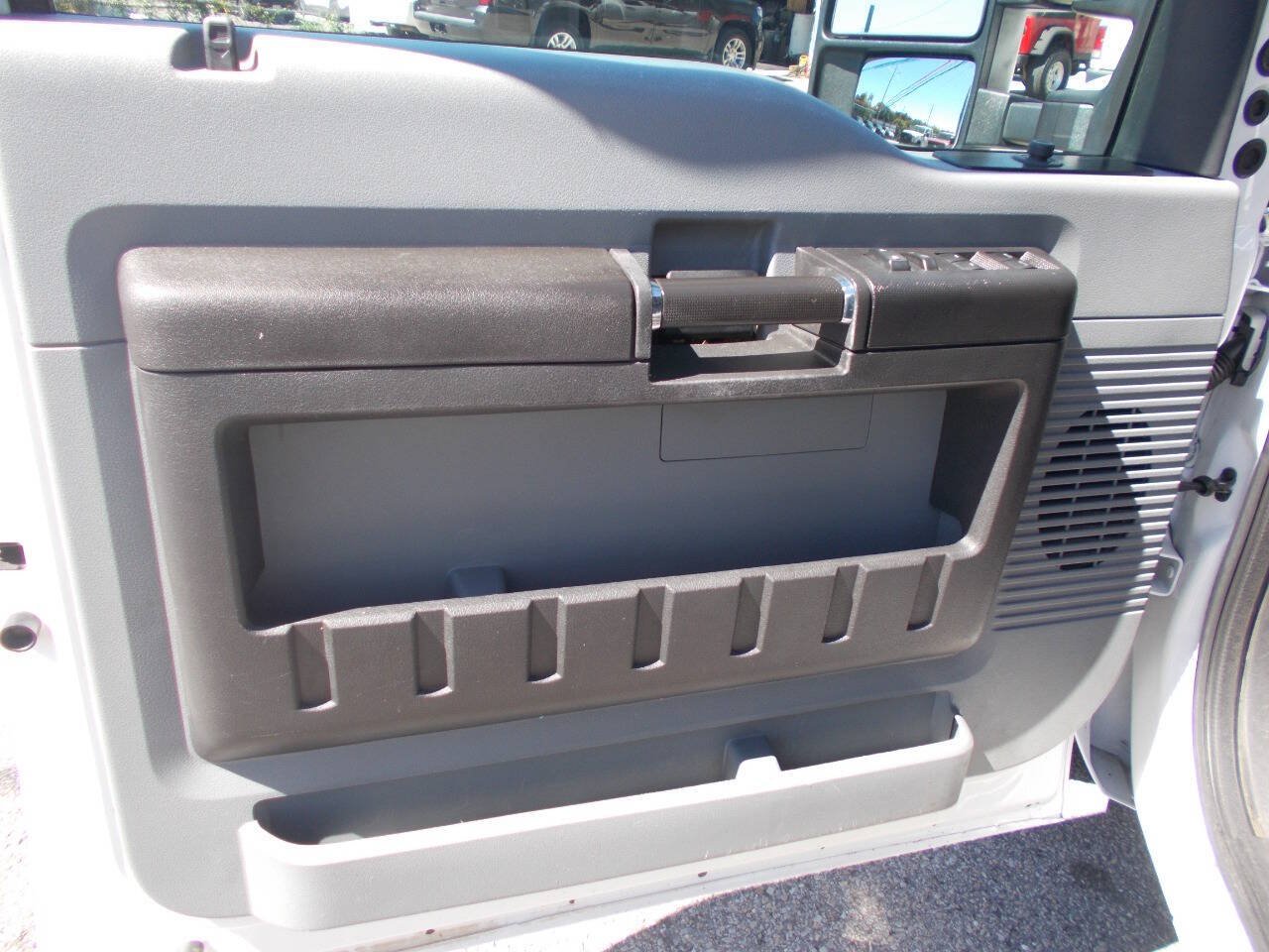 Used 2016 Ford F250 XL w/ Power Equipment Group RWD image 13