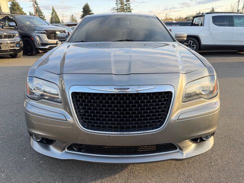 Used 2012 Chrysler 300 SRT8 w/ Leather Interior Group image 9