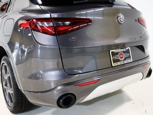 Used 2022 Alfa Romeo Stelvio Ti image 70