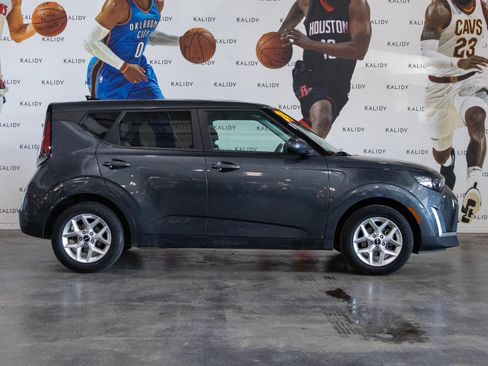 Used 2024 Kia Soul LX w/ Option Group 015 image 17