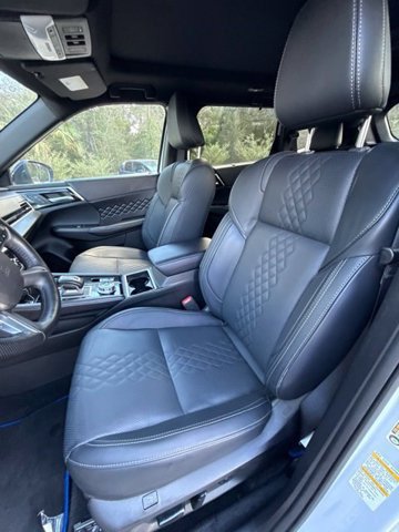 Used 2025 Mitsubishi Outlander SEL Black Edition AWD/4WD image 12