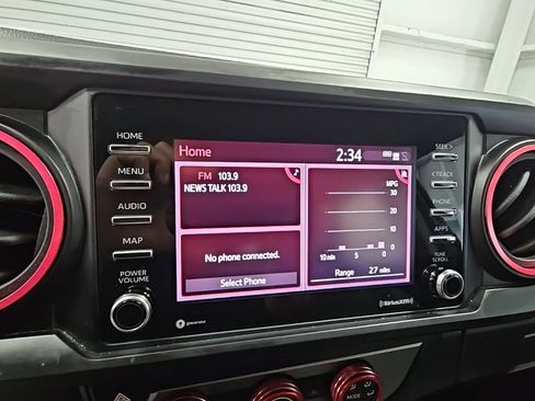 Used 2022 Toyota Tacoma SR image 13