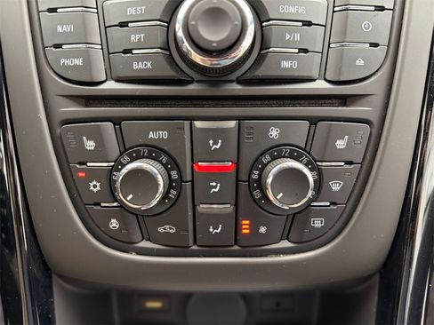 Used 2019 Buick Cascada Premium image 24