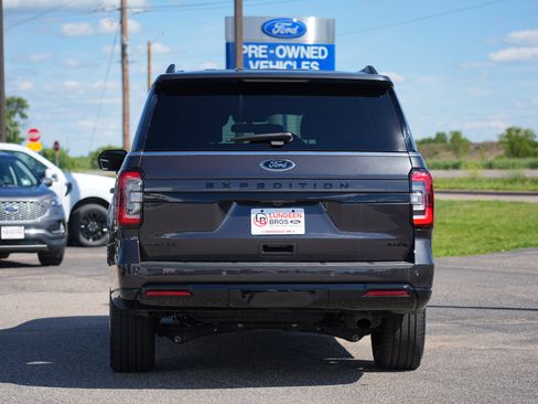 Used 2024 Ford Expedition Max Limited AWD/4WD image 4