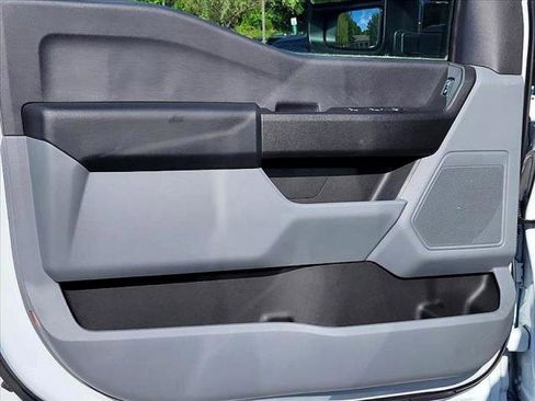 New 2023 Ford F250 XL w/ XL Chrome Package image 4