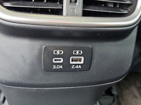 Used 2024 Subaru Outback Premium image 11