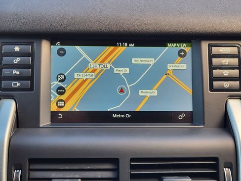 Used 2017 Land Rover Discovery Sport HSE Luxury image 15