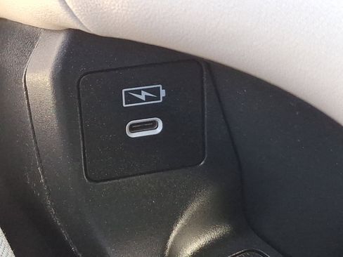 Used 2025 Honda HR-V LX image 24