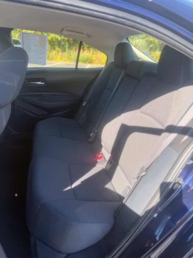 Used 2021 Toyota Corolla LE FWD image 25