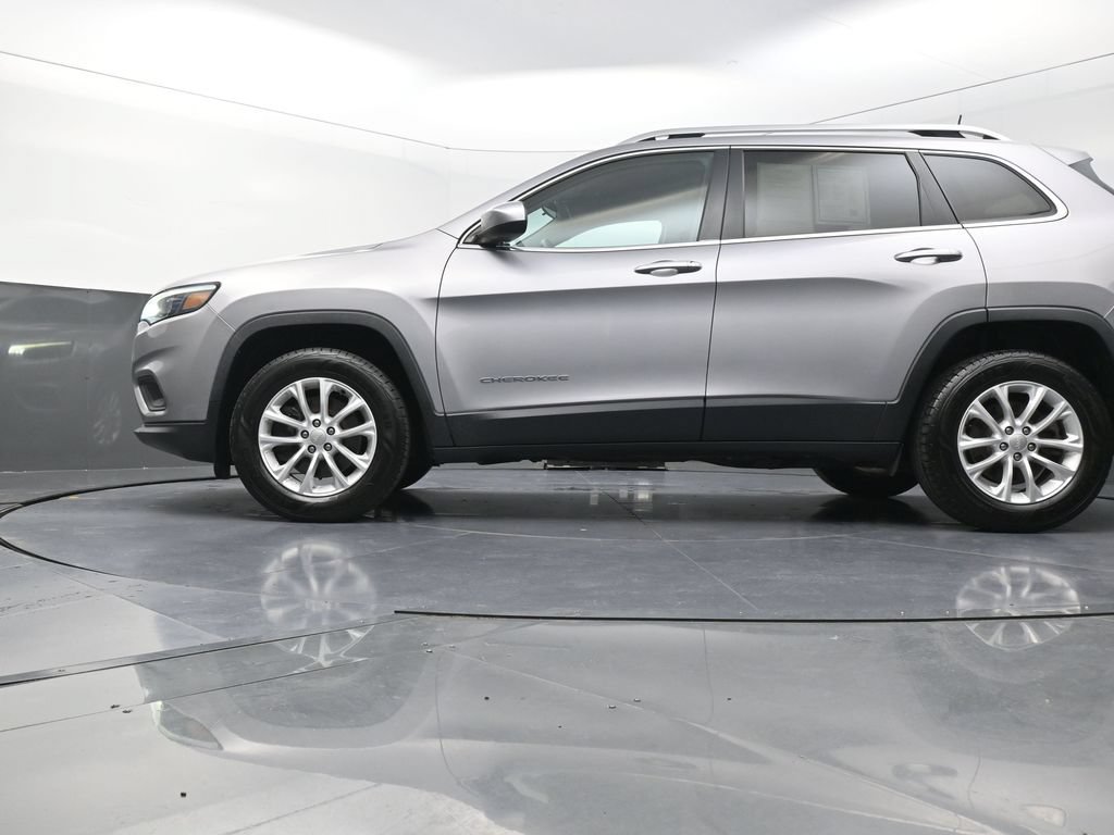 Used 2019 Jeep Cherokee Latitude w/ Popular Appearance Group AWD/4WD image 23