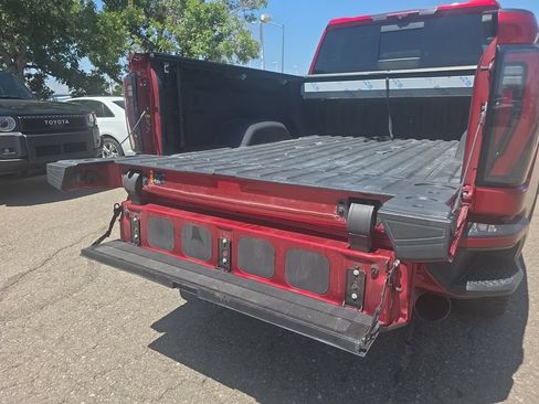 Used 2024 GMC Sierra 2500 AT4 w/ AT4 Premium Plus Package AWD/4WD image 20