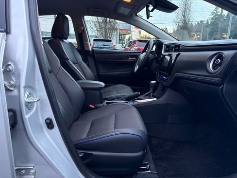 Used 2019 Toyota Corolla SE image 38