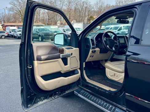 Used 2018 Ford F150 Lariat image 13