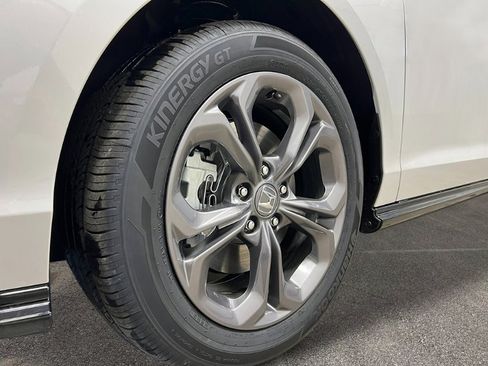 New 2025 Honda Accord EX-L image 11