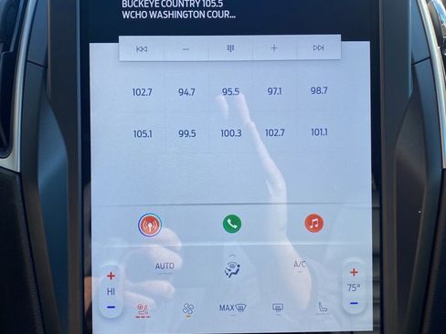 Used 2024 Ford Edge SEL w/ Convenience Package image 14