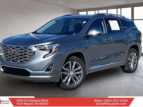 Used 2019 GMC Terrain Denali w/ Driver Alert Package II AWD/4WD image 1