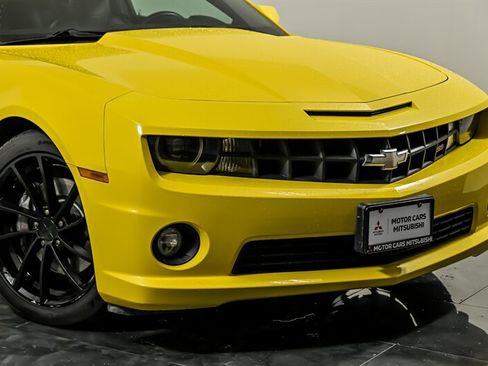 Used 2013 Chevrolet Camaro SS w/ RS Package RWD image 2
