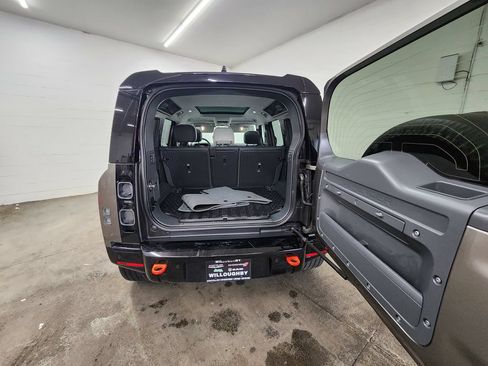 Used 2025 Land Rover Defender 110 X AWD/4WD image 29