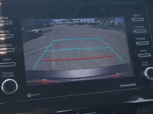 Used 2023 Toyota Camry SE image 19