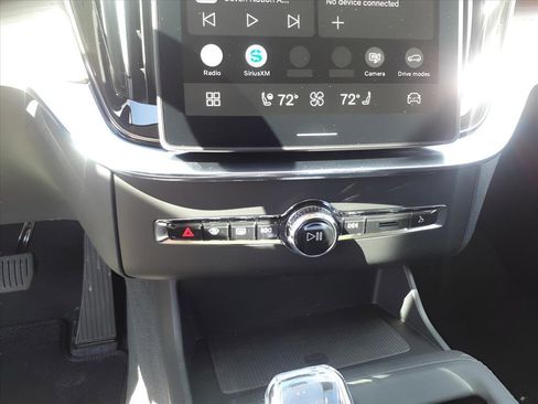 Used 2025 Volvo XC90 T8 Plus w/ Protection Package Premier image 33