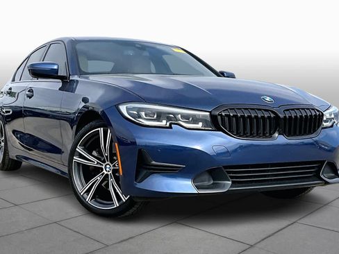 Used 2022 BMW 330i Sedan w/ Driving Assistance Package image 3