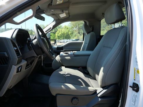 Used 2022 Ford F350 XL w/ Power Equipment Group AWD/4WD image 14