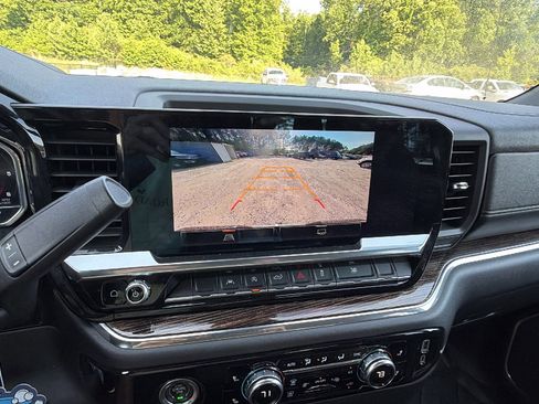 Used 2023 GMC Sierra 1500 SLE AWD/4WD image 36
