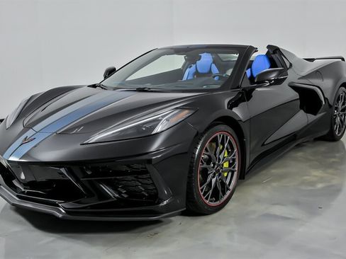 Used 2023 Chevrolet Corvette Stingray Premium Conv w/ Z51 Performance Package RWD image 6