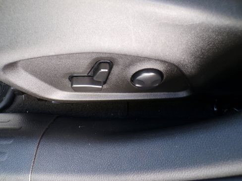 Used 2023 Jeep Renegade Altitude w/ Sun/Sound Group image 11