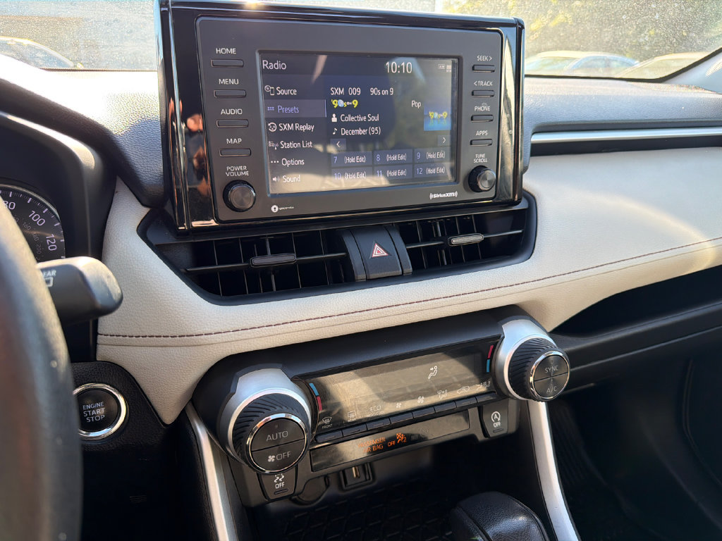 Used 2021 Toyota RAV4 XLE w/ Convenience Package FWD image 32