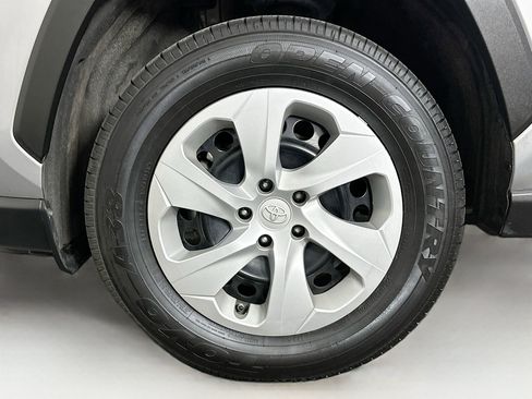 Used 2025 Toyota RAV4 LE image 11