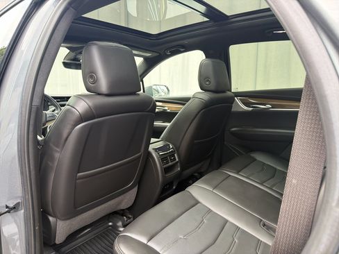 Used 2020 Cadillac XT5 Sportv w/ Platinum Package AWD/4WD image 11