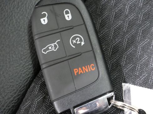 New 2026 Jeep Compass Latitude w/ Sun and Sound Group image 29