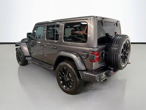 Used 2025 Jeep Wrangler Unlimited Sahara AWD/4WD image 5
