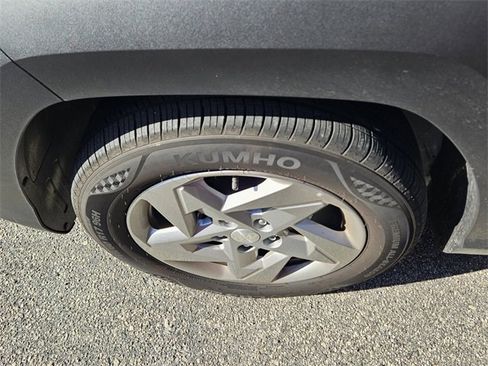 Used 2026 Hyundai Kona SE image 4