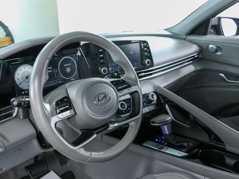 Used 2021 Hyundai Elantra SEL w/ Convenience Package FWD image 22