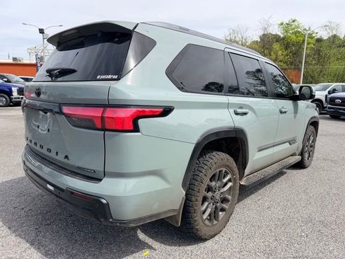 Used 2025 Toyota Sequoia Platinum image 3