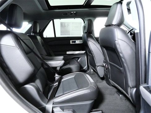 Certified 2023 Ford Explorer Limited w/ Limited Technology Package image 12