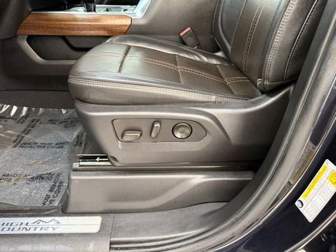 Used 2022 Chevrolet Silverado 1500 High Country w/ Technology Package image 14