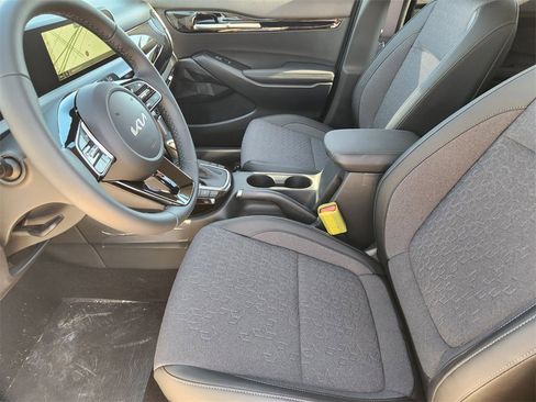 New 2026 Kia Seltos S image 9