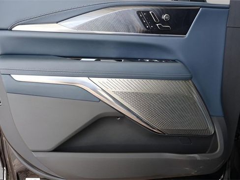 New 2025 Cadillac Escalade IQ Luxury 2 w/ LPO, Radiant Package image 25