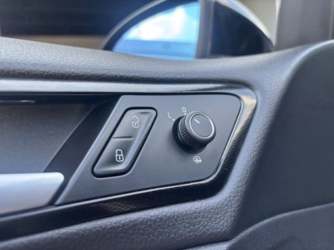 Used 2017 Volkswagen GTI S image 39