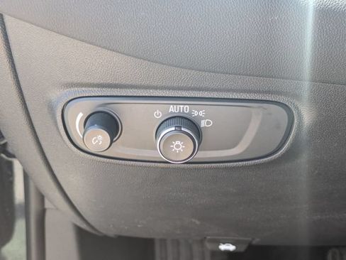 Used 2024 Chevrolet Equinox LS w/ LS Convenience Package AWD/4WD image 17
