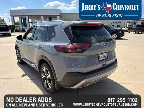 Used 2023 Nissan Rogue SL w/ SL Premium Package FWD image 8