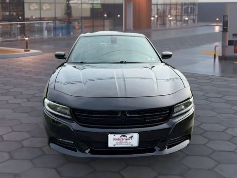 Used 2019 Dodge Charger SXT AWD/4WD image 8