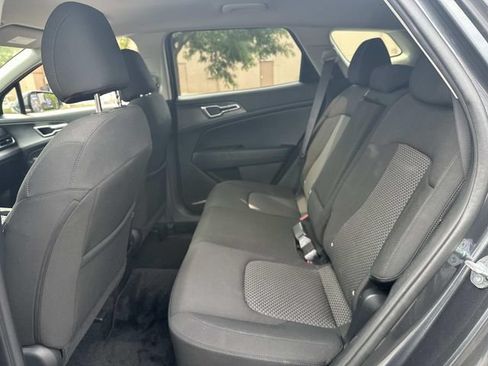 Used 2023 Kia Sportage LX AWD/4WD image 12
