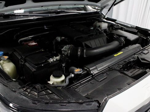 Certified 2024 Nissan Frontier SV w/ SV Convenience Package image 17