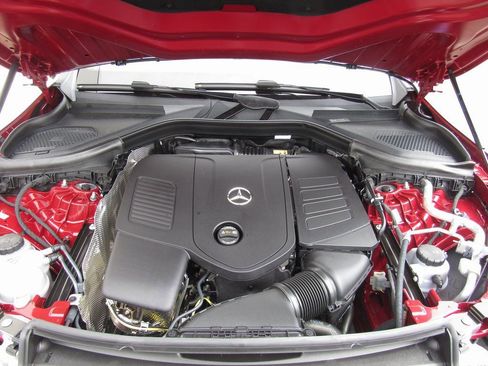 New 2025 Mercedes-Benz GLC 300 4MATIC image 8