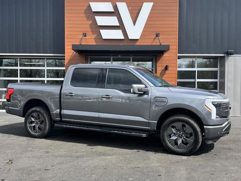 Used 2023 Ford F150 Lightning Lariat w/ Equipment Group 511A High image 1