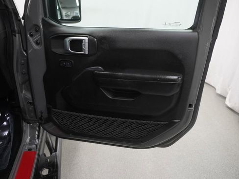 Used 2019 Jeep Wrangler Sport w/ Quick Order Package 24S AWD/4WD image 45